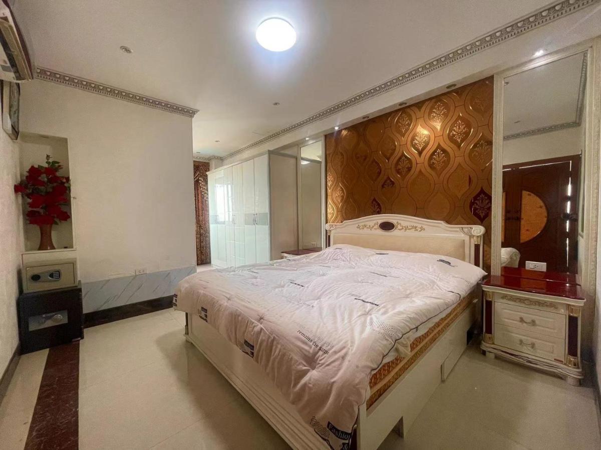 Beautiful Sea View Beach Front Condo Pattaya Exteriör bild