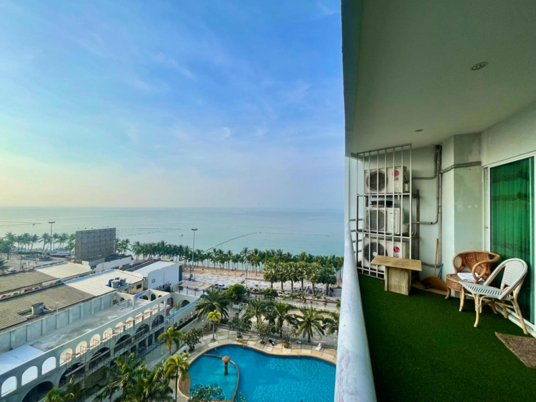 Beautiful Sea View Beach Front Condo Pattaya Exteriör bild