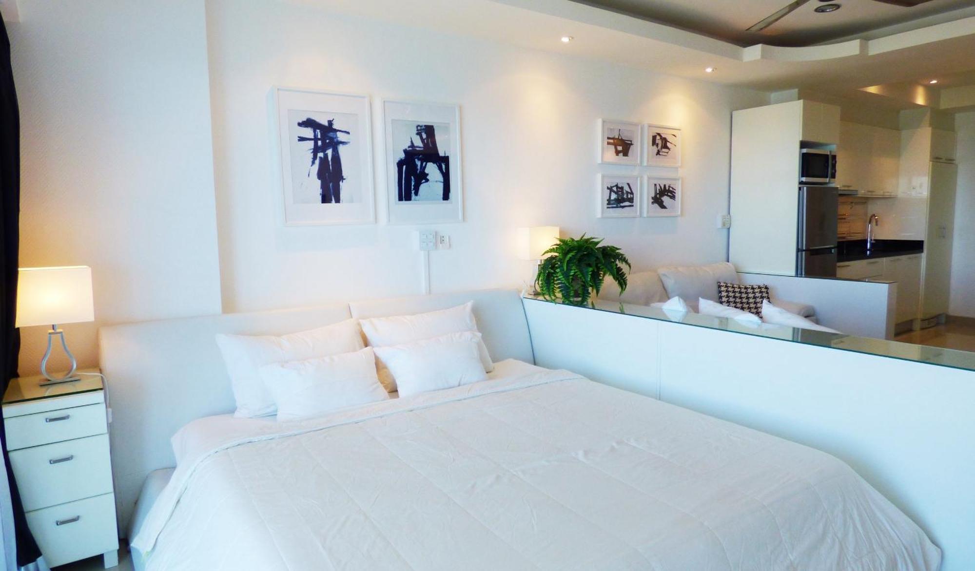 Beautiful Sea View Beach Front Condo Pattaya Exteriör bild